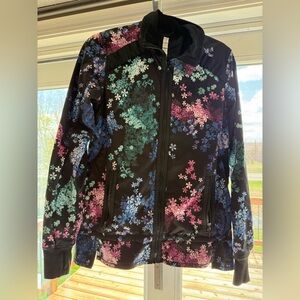Lululemon Run: Bandit Jacket - size 8